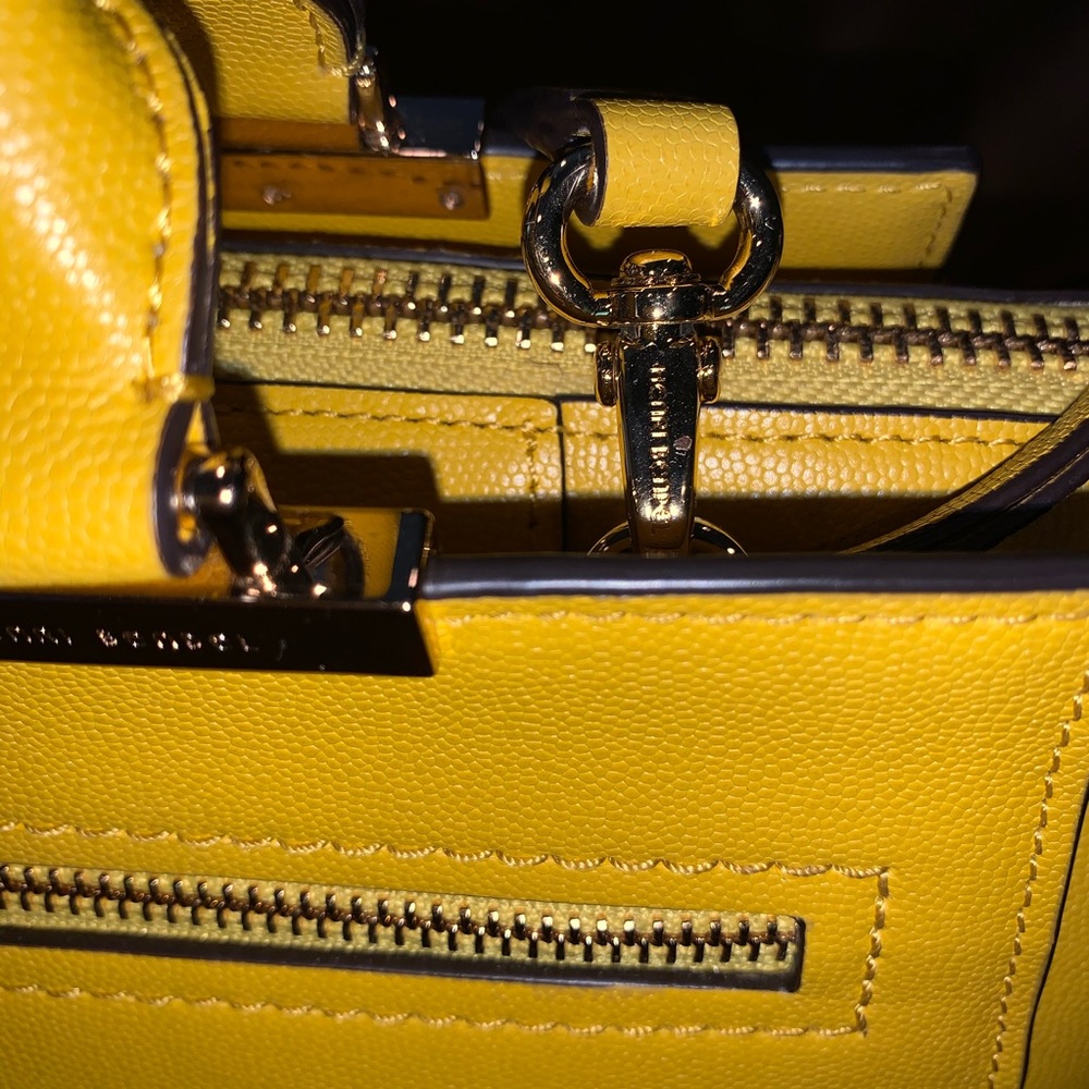 Henri Bendel Bag - Picture 5 of 8